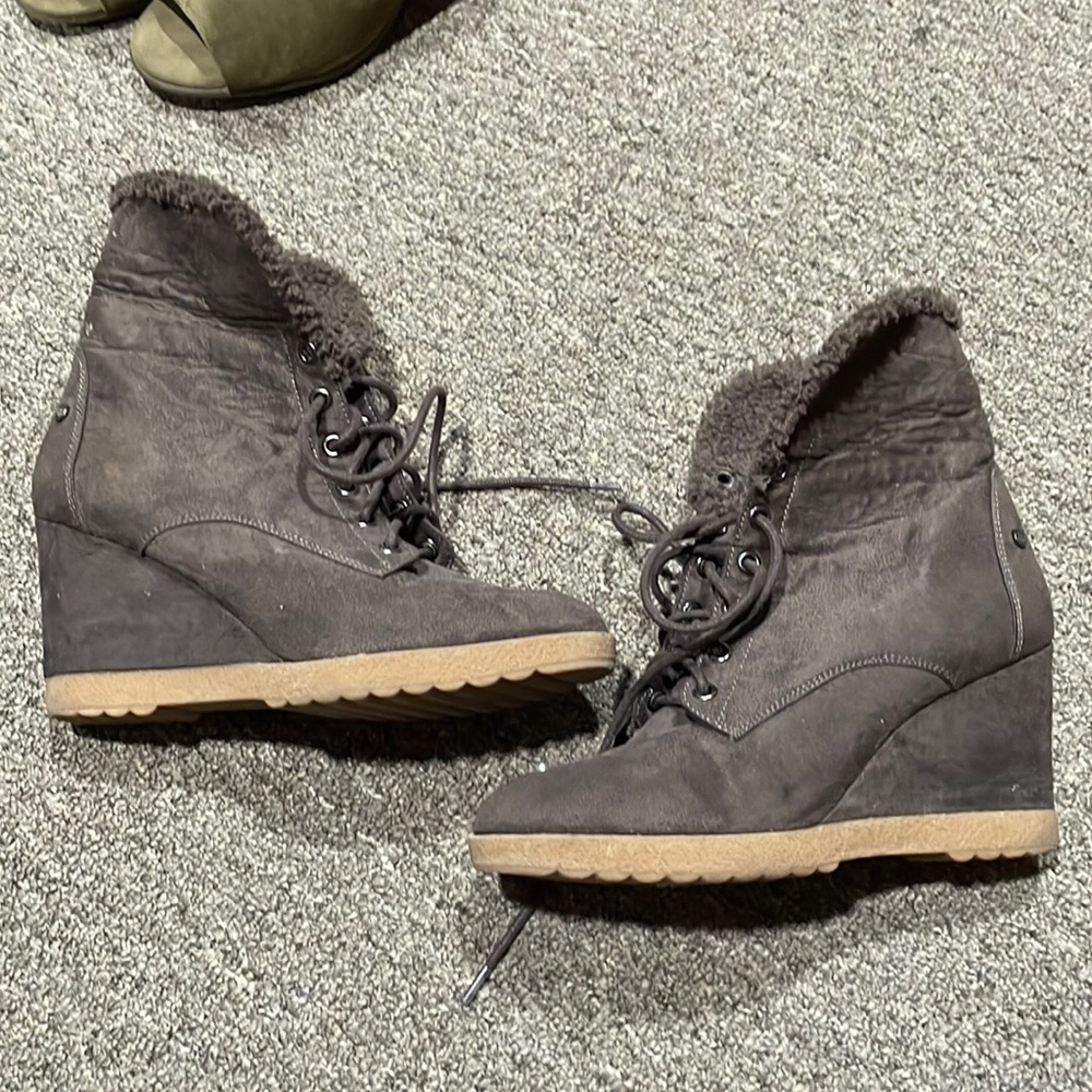 Brown ankle for boots